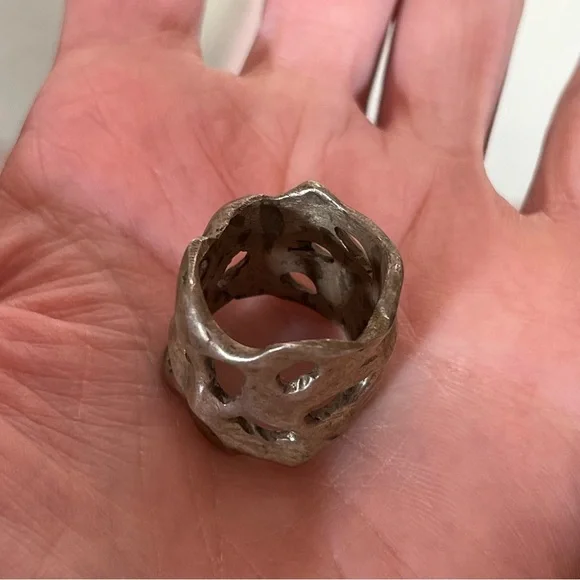 Vintage Heavy sterling silver Brutalist Rustic Goth Mobwife thick Wide Band - Picture 14 of 17